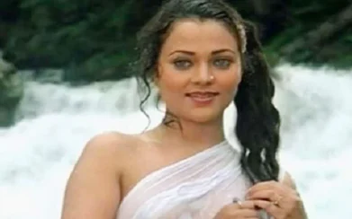 আন্ডারওয়ার্ল্ড ডন দাউদ ইব্রাহিমের সঙ্গে ছিলেন মন্দাকিনী
